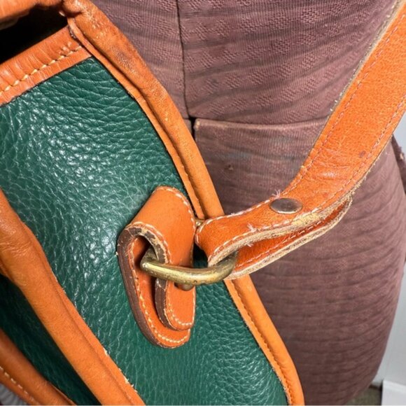 Vintage Dooney & Bourke Evergreen/Tan Leather Med Surrey Carrier Crossbody Bag - Picture 9 of 16